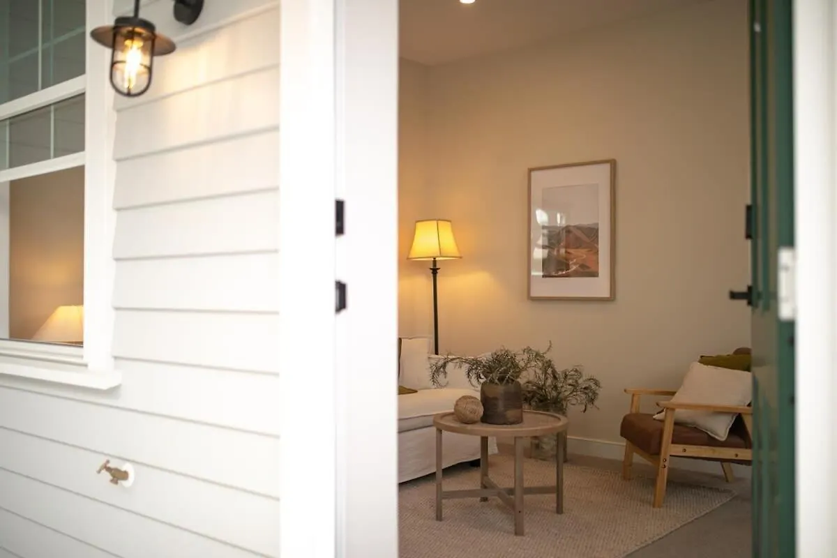 Parkside Heritage Retreat 3-Bedroom Terrace Charm Christchurch