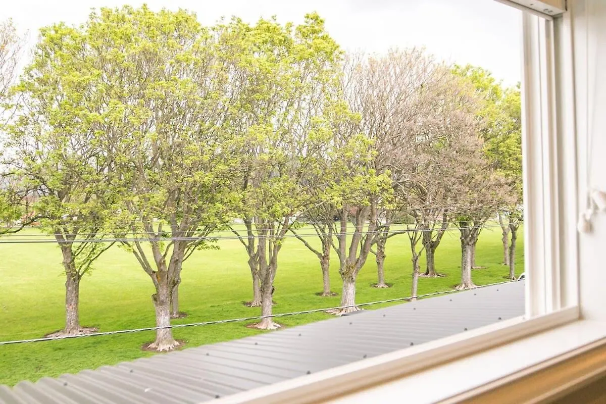 Holiday home Parkside Heritage Retreat 3-Bedroom Terrace Charm Christchurch